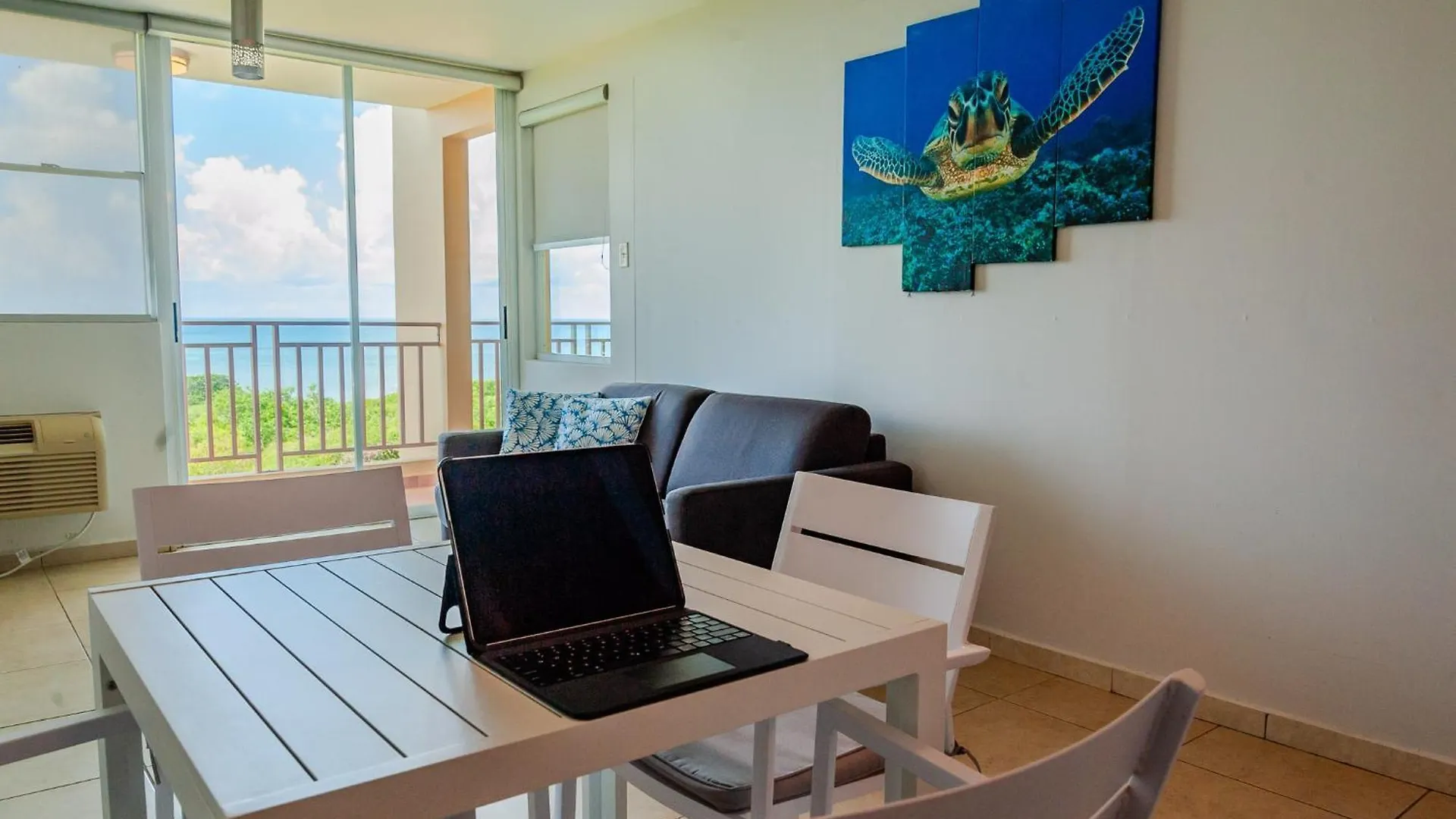 Hébergement de vacances El Combate Oceanview Condo With Pool And Smart Tv Boqueron